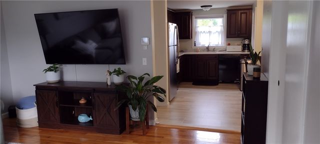 4 Almy Court 1, Newport, RI 02840