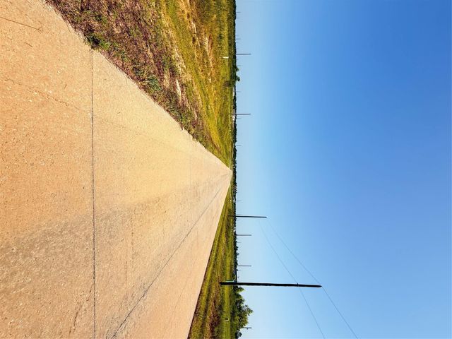 785 Road 591507, Cleveland, TX 77327