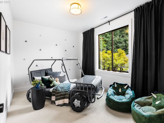 1160 OAK Ter, Lake Oswego, OR 97034