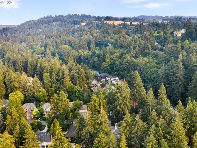 1160 OAK Ter, Lake Oswego, OR 97034