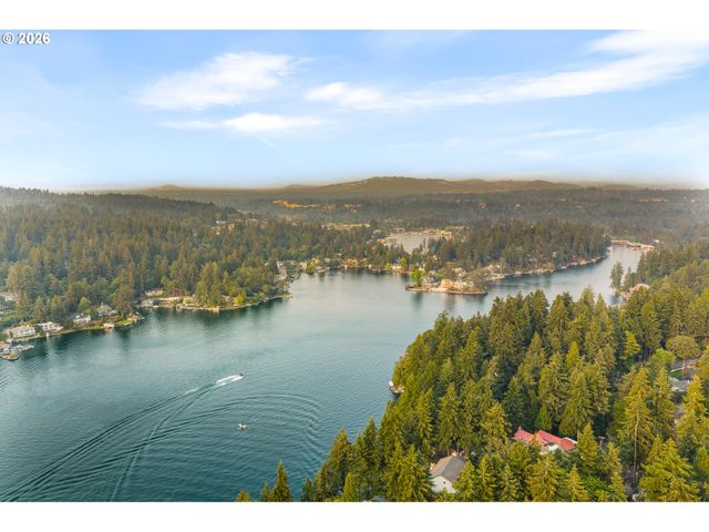 1160 OAK Ter, Lake Oswego, OR 97034