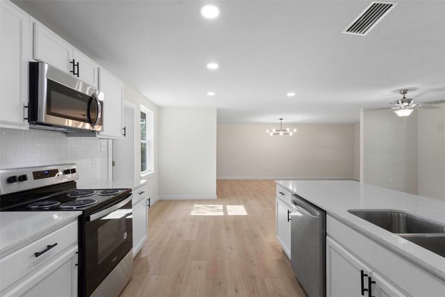 1610 SW 3rd Street, Grand Prairie, TX 75051