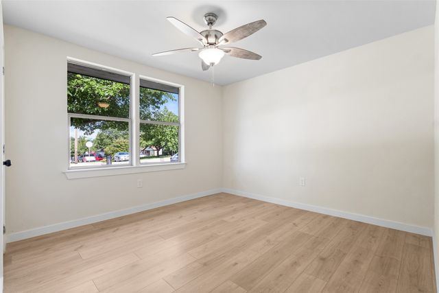 1610 SW 3rd Street, Grand Prairie, TX 75051