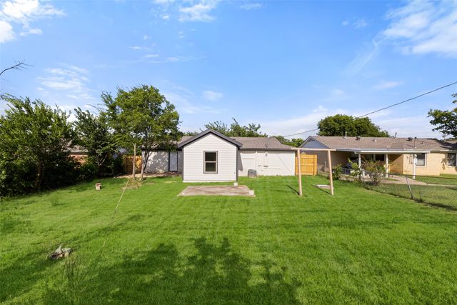 1610 SW 3rd Street, Grand Prairie, TX 75051