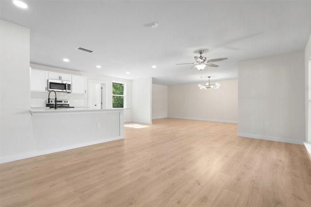 1610 SW 3rd Street, Grand Prairie, TX 75051