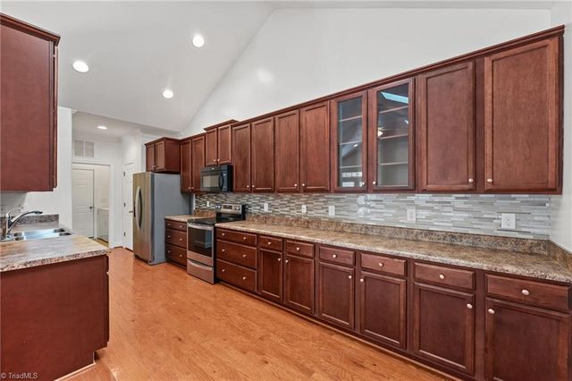 2710 Kingsbury Court, Burlington, NC 27215