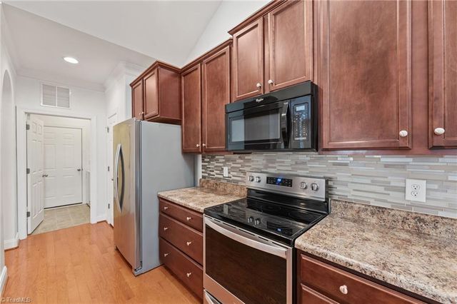 2710 Kingsbury Court, Burlington, NC 27215