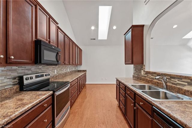 2710 Kingsbury Court, Burlington, NC 27215