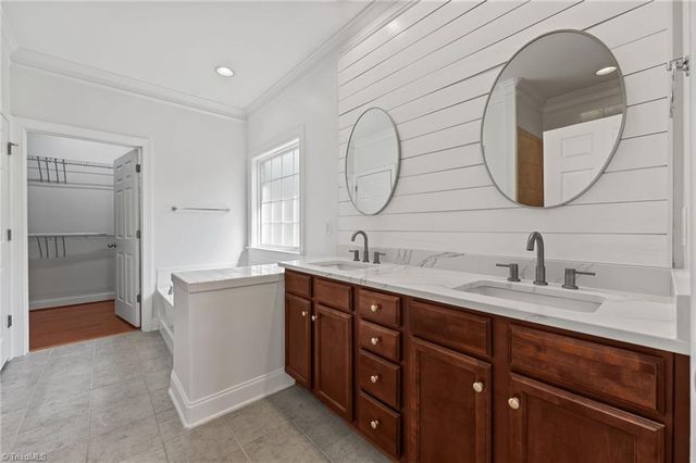 2710 Kingsbury Court, Burlington, NC 27215