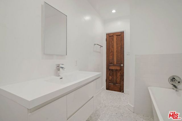 644 S Dunsmuir Avenue, Los Angeles, CA 90036