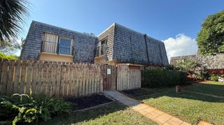 2717 SE 27th Way, Boynton Beach, FL 33435