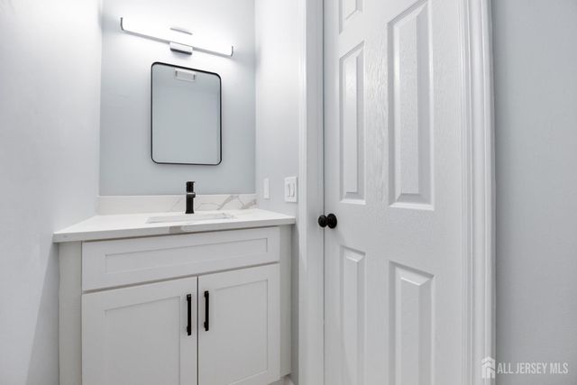 40 Emerald Lane, Old Bridge, NJ 08857