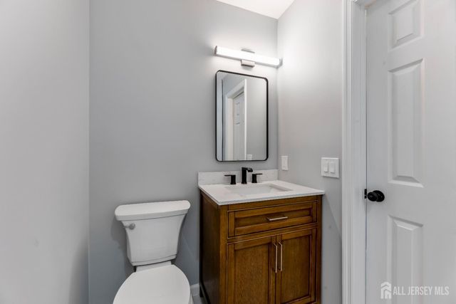 40 Emerald Lane, Old Bridge, NJ 08857