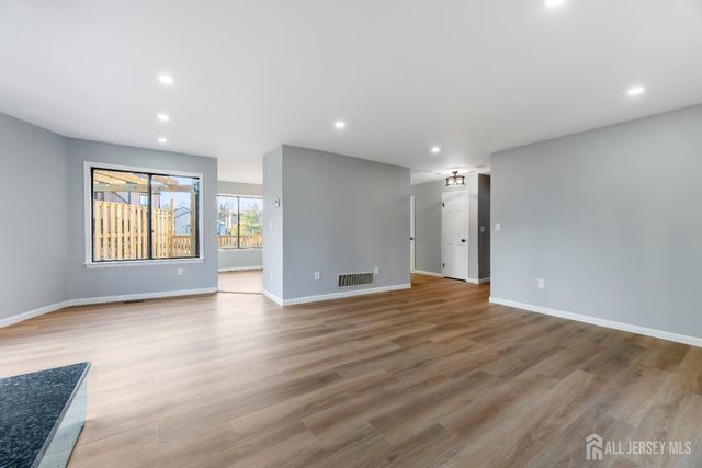 40 Emerald Lane, Old Bridge, NJ 08857