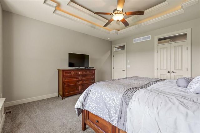 11775 NW 81st Street, Parkville, MO 64152