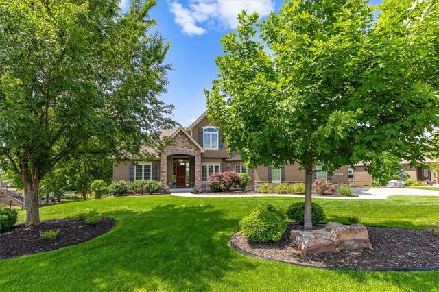 11775 NW 81st Street, Parkville, MO 64152