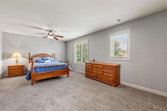11775 NW 81st Street, Parkville, MO 64152