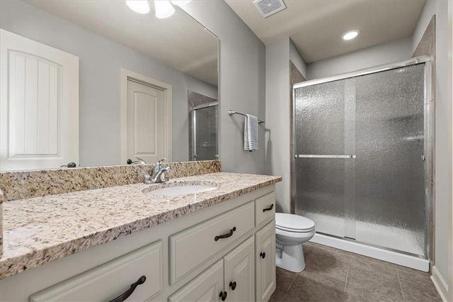 11775 NW 81st Street, Parkville, MO 64152