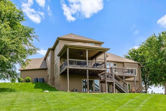 11775 NW 81st Street, Parkville, MO 64152