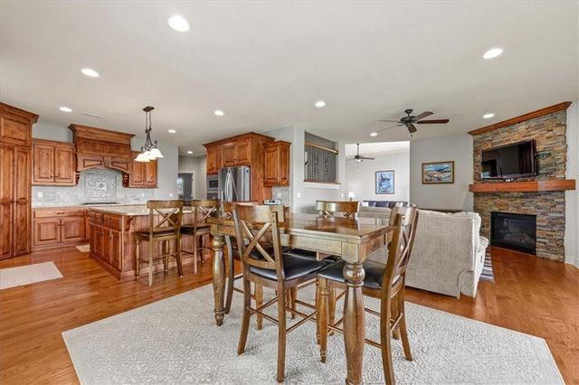 11775 NW 81st Street, Parkville, MO 64152