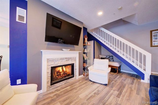 49966 Plymouth Way, Plymouth, MI 48170