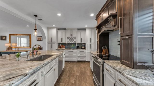 4623 KINGS POINT COURT, Lakeland, FL 33813