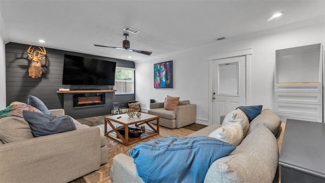 4623 KINGS POINT COURT, Lakeland, FL 33813