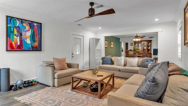 4623 KINGS POINT COURT, Lakeland, FL 33813