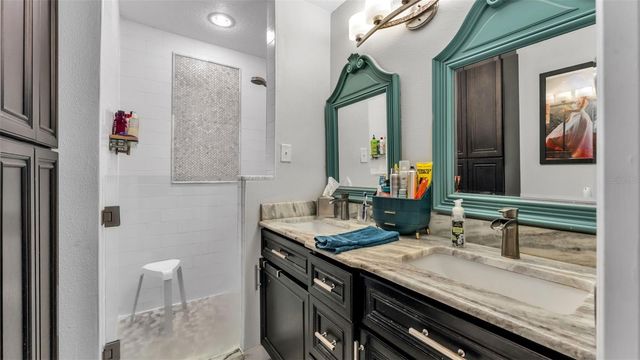 4623 KINGS POINT COURT, Lakeland, FL 33813