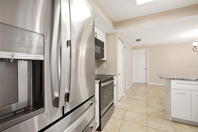 6807 36TH AVE DR W W, Bradenton, FL 34209