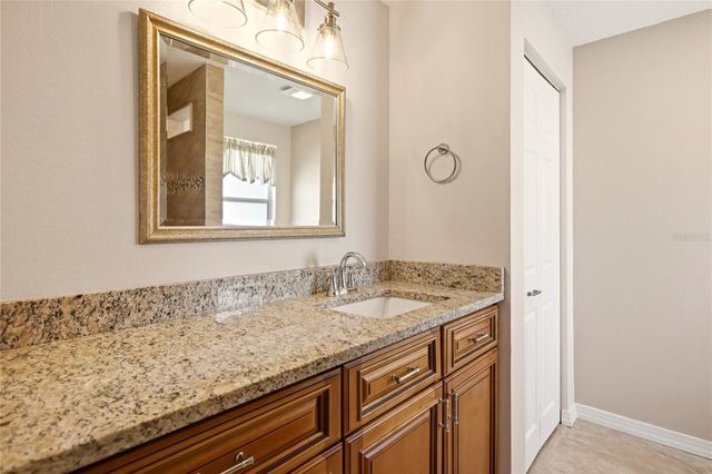 6807 36TH AVE DR W W, Bradenton, FL 34209