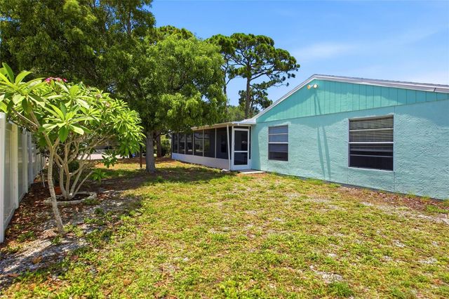 6807 36TH AVE DR W W, Bradenton, FL 34209