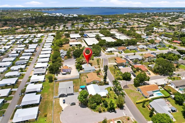 6807 36TH AVE DR W W, Bradenton, FL 34209