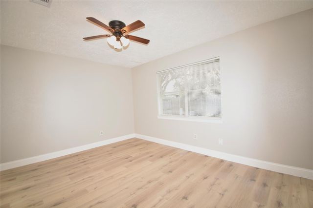 16710 Rippling Mill Drive, Sugar Land, TX 77498