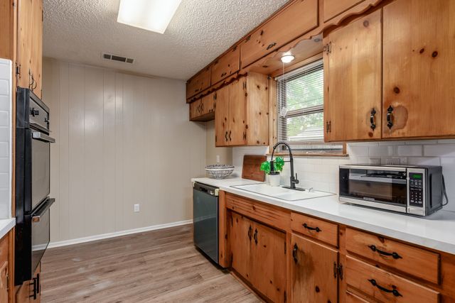 404 Southern Court, Saginaw, TX 76179