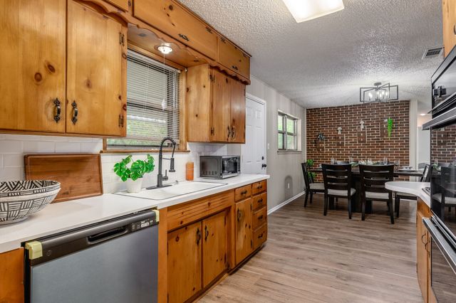 404 Southern Court, Saginaw, TX 76179