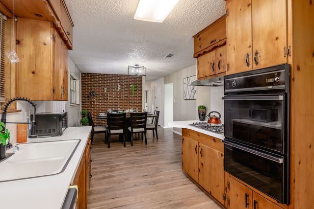 404 Southern Court, Saginaw, TX 76179