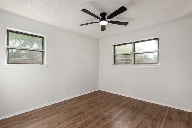 404 Southern Court, Saginaw, TX 76179