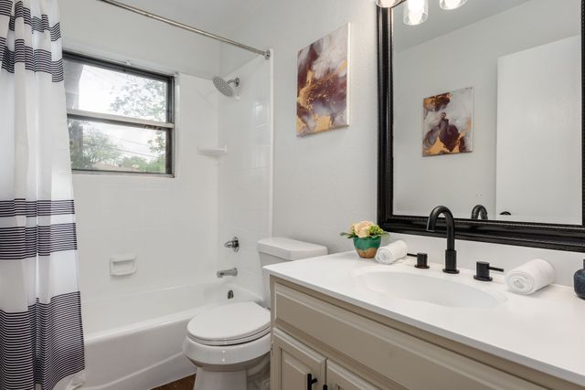 404 Southern Court, Saginaw, TX 76179