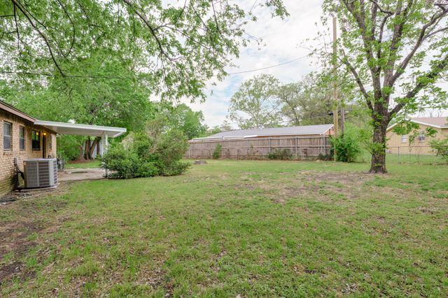 404 Southern Court, Saginaw, TX 76179