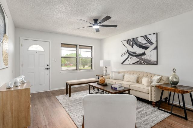 404 Southern Court, Saginaw, TX 76179