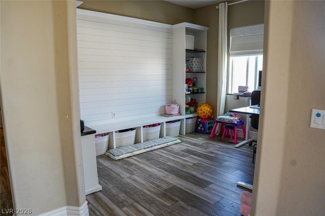 5781 Douglas Everett Street, Las Vegas, NV 89120