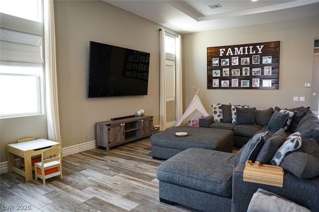 5781 Douglas Everett Street, Las Vegas, NV 89120