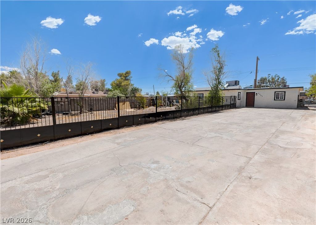 2307 Daley Street, North Las Vegas, NV 89030