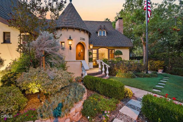 2285 E Orange Grove Boulevard, Pasadena, CA 91104