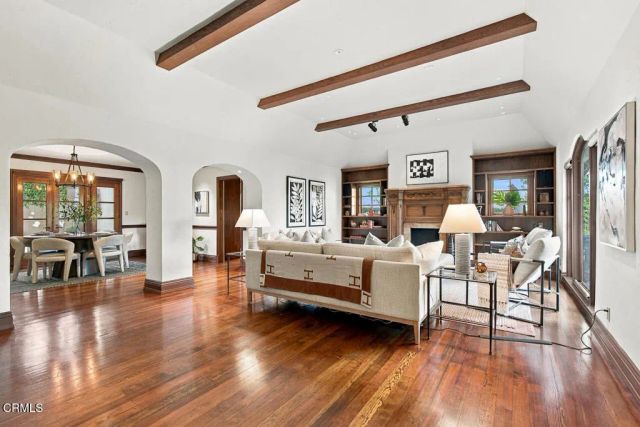 2285 E Orange Grove Boulevard, Pasadena, CA 91104