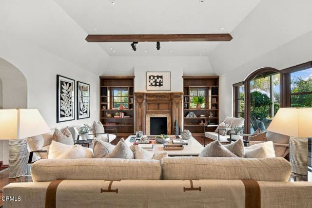 2285 E Orange Grove Boulevard, Pasadena, CA 91104