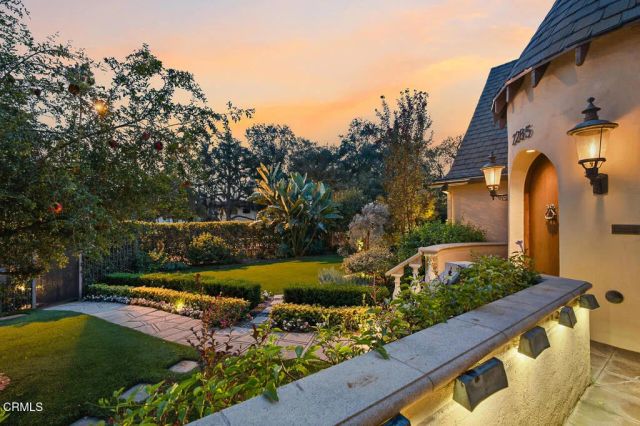 2285 E Orange Grove Boulevard, Pasadena, CA 91104