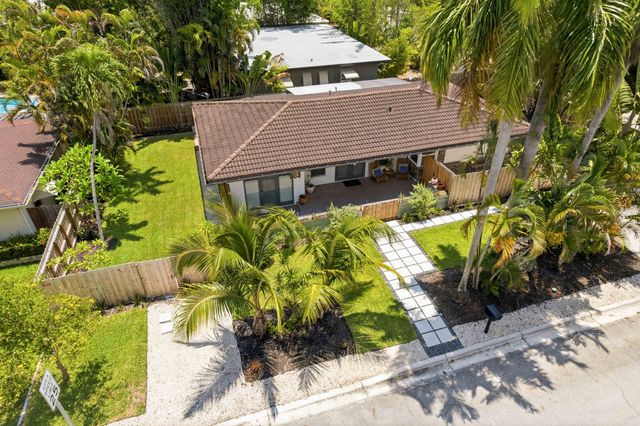 1400 NE 17th Avenue, Fort Lauderdale, FL 33304