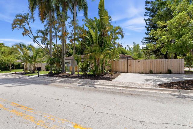 1400 NE 17th Avenue, Fort Lauderdale, FL 33304